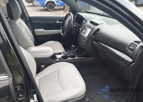 2014 Kia Sorento Limited V6 from USA, damaged, VIN 5XYKWDA74EG484833